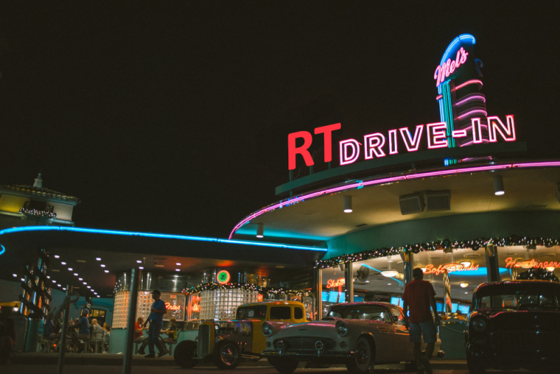 Buy Tickets for Knives Out Chelmsford DriveIn Cinema at Kings Farm